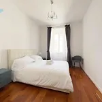 Mazzini 44 Tirabora Short Rent Apartment