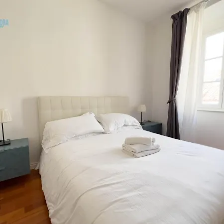 Mazzini 44 Tirabora Short Rent *