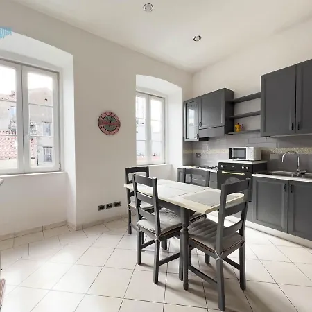 Mazzini 44 Tirabora Short Rent * Triest
